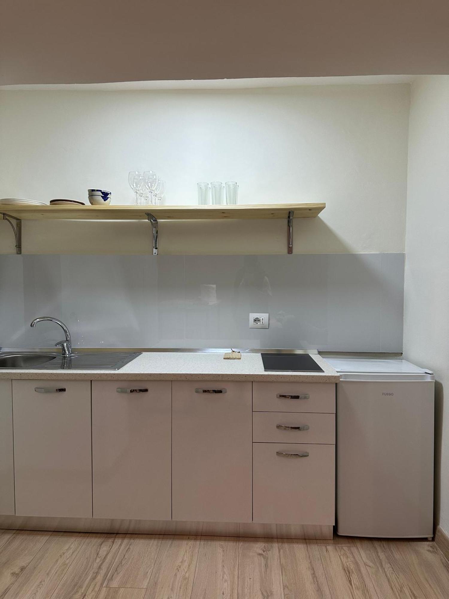 White Apartment, In The Center Of 地拉那 外观 照片